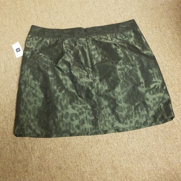 skirt - Picture 2 of 2